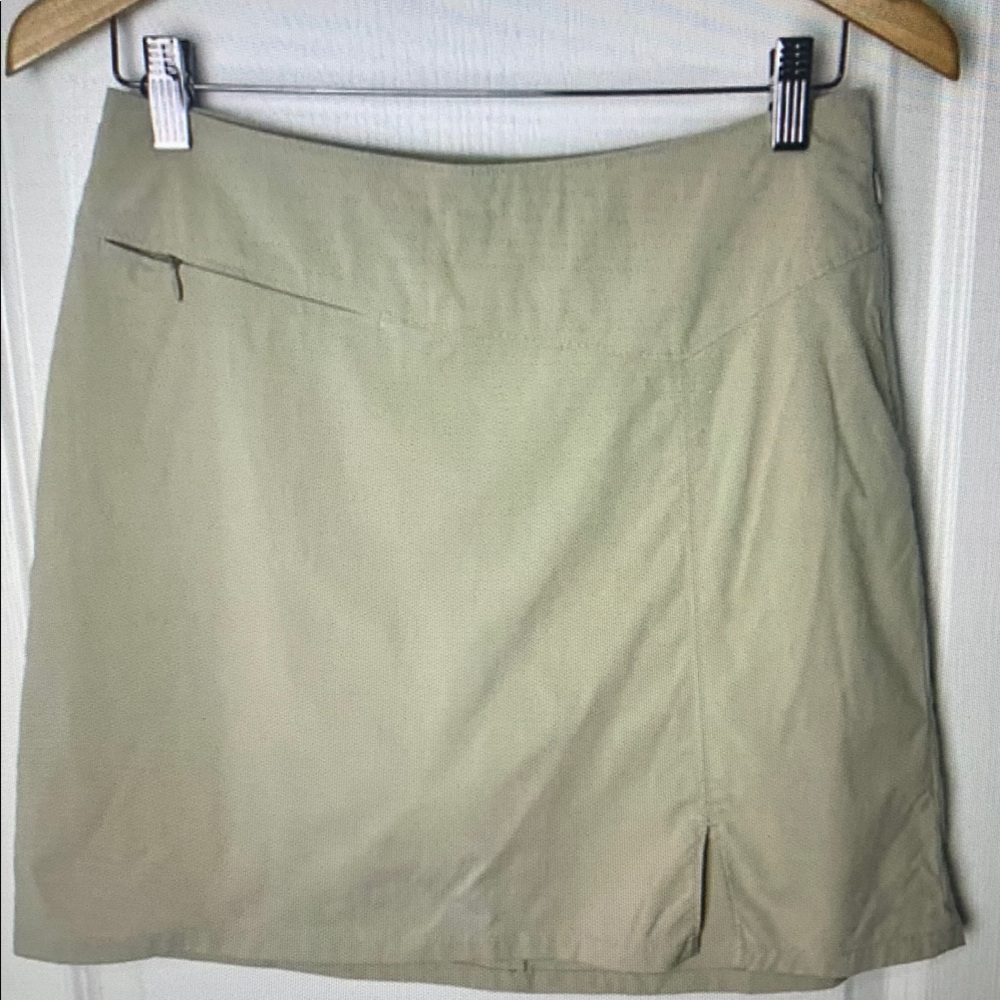 Women's Athletic Shorts in Tan